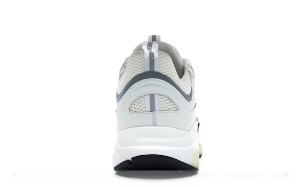 B22 - WHITE SILVER